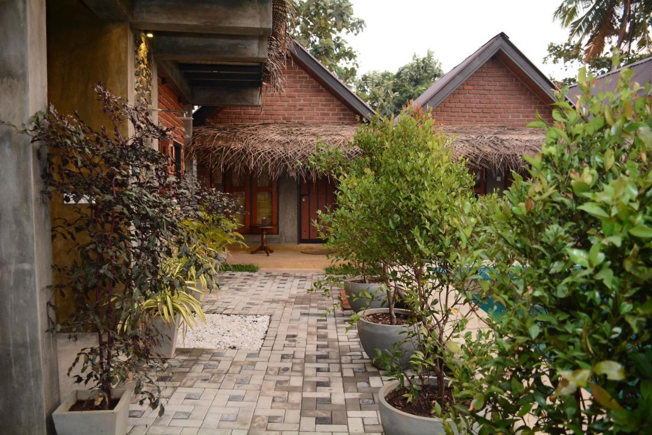 Negombo The Nature Villa And Cabanas Екстериор снимка